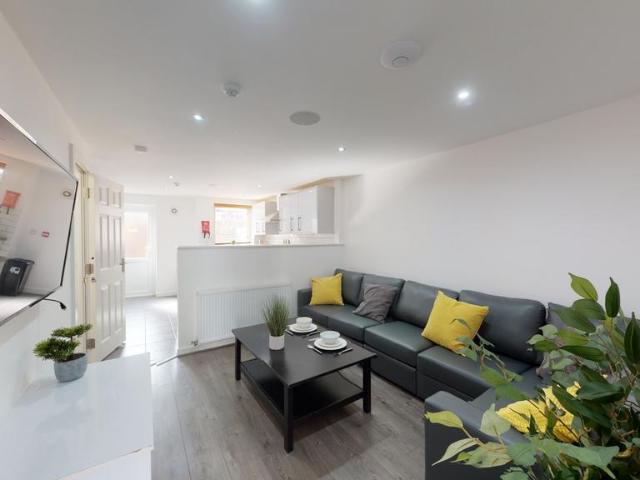 Langton Road, Liverpool L15 6 bed house to rent £3,874 pcm £894 pw
