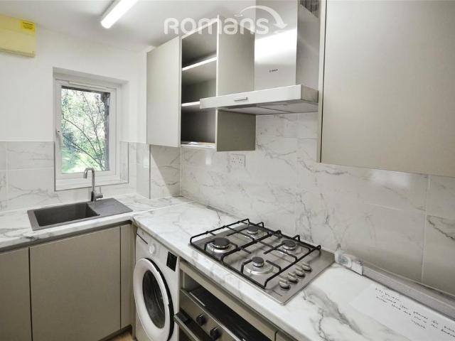 Langtons Meadow, Farnham Common, SL2 1 bed semi detached house to rent £1,195 pcm £276 pw