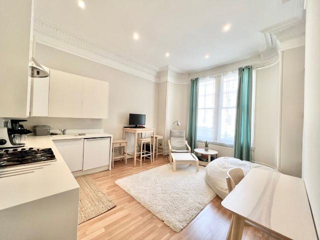 Lanhill Road W9, 1 bed flat to rent, £2,250 pcm | PrimeLocation