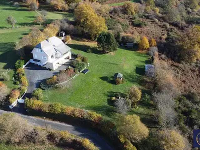Lanobre 15270 Achat / Vente maison 8 pièces t8