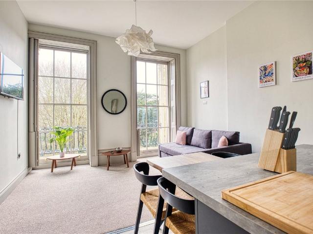 Lansdown Place, Cheltenham, Gloucestershire GL50, 1 bed flat to rent, £1,100 pcm | PrimeLocation