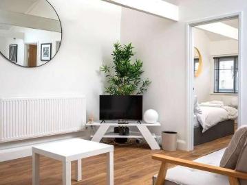 Cheltenham, Gloucestershire county, Southdowns