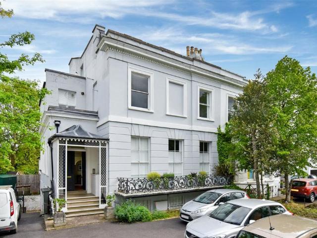 Lansdown Road, Cheltenham. 1 bed apartment to rent £1,150 pcm £265 pw