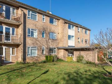 Cheltenham, Gloucestershire county, Southdowns