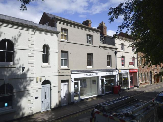 Lansdown, Stroud, Gloucestershire GL5, 2 bed flat to rent, £1,375 pcm | PrimeLocation