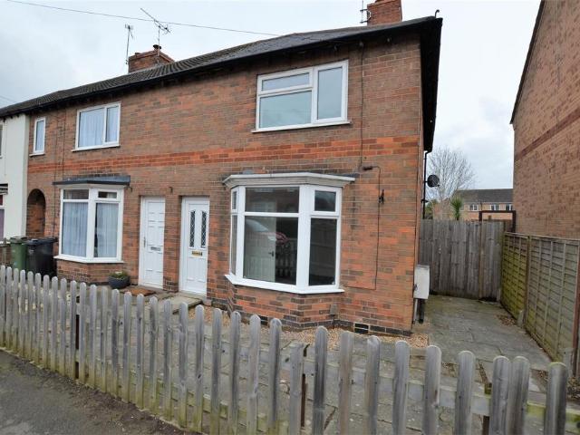 Lansdowne Grove, Wigston, Leicestershire 2 bed townhouse to rent £995 pcm £230 pw