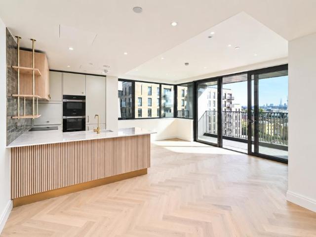 Lansdowne House, 3 Engine House Way. 3 bed apartment to rent £8,498 pcm £1,961 pw