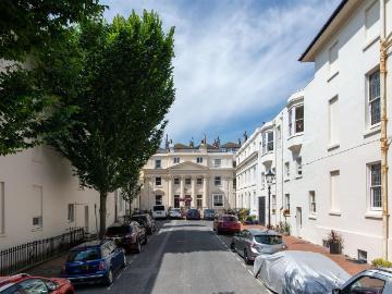 Lansdowne Square, Hove, East Sussex BN3, Studio to rent, £895 pcm | PrimeLocation