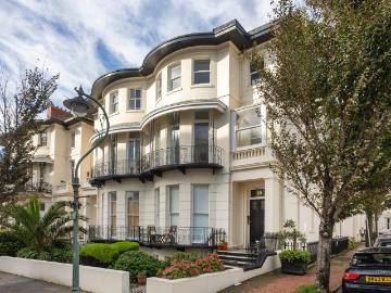 Lansdowne Place, Hove, BN3 2 bed flat to rent £1,600 pcm £369 pw