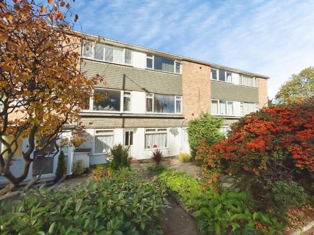 Lansdowne Road Tunbridge Wells TN1 2 bed ground floor maisonette to rent £1,800 pcm £415 pw