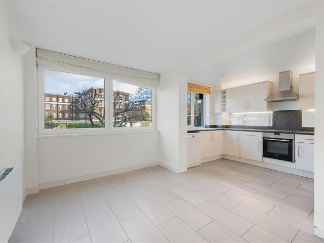 Lansdowne Road, Wimbledon, SW20 2 bed apartment to rent £3,150 pcm £727 pw