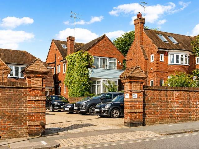 Lansdowne Road, Hove 2 bed apartment to rent £1,950 pcm £450 pw