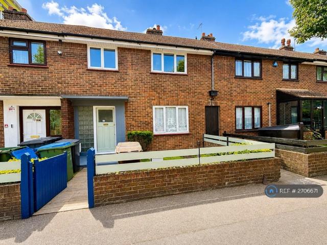 Lansdowne Road, London, E11 3 bed terraced house to rent £2,300 pcm £531 pw