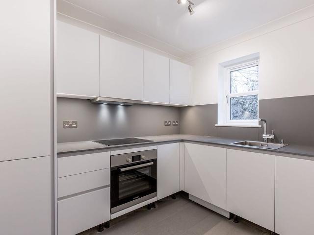 Lansdowne Road, Purley CR8, 1 bed flat to rent, £1,475 pcm | PrimeLocation
