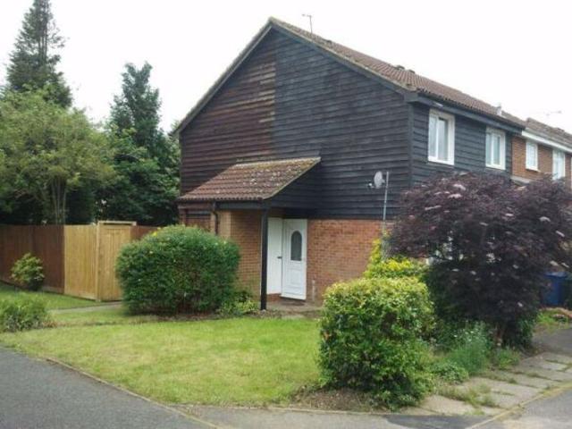 Lansdowne Way, High Wycombe HP11 1 bed house to rent £1,250 pcm £288 pw