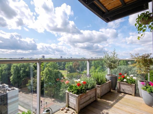 Lanson Building, 348 Queenstown Road. 1 bed apartment to rent £2,700 pcm £623 pw
