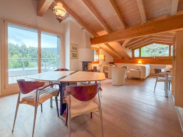 Laax: 3.5 Zimmer Wohnung mit atmberaubender Aussicht