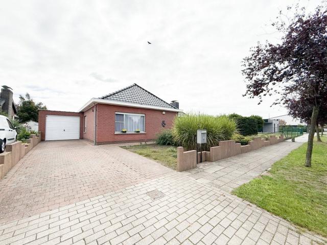 Laagbouwvilla met prachtige tuin op een rustige locatie