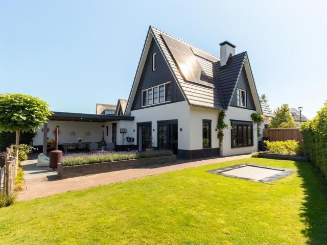 Laantje van Bruijn 55, Blaricum