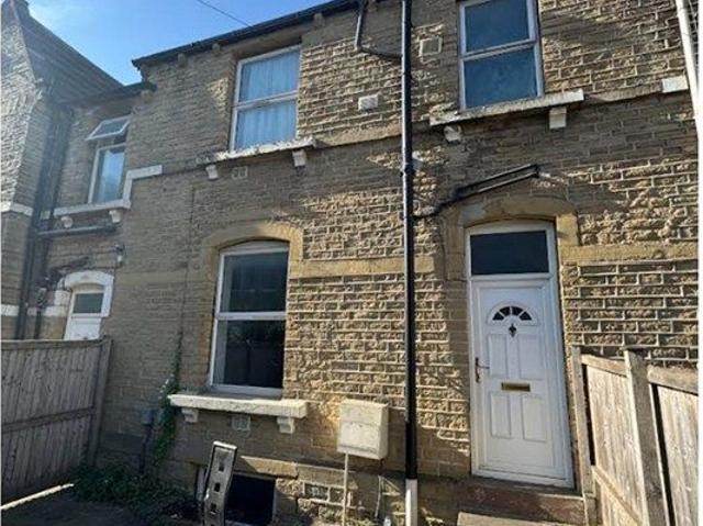 Laburnum Terrace, Huddersfield HD1, 2 bed terraced house to rent, £800 pcm | PrimeLocation