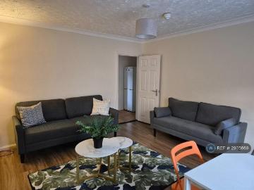 Laburnum Close, Cambridge, CB4 6 bed semi detached house to rent £3,750 pcm £865 pw