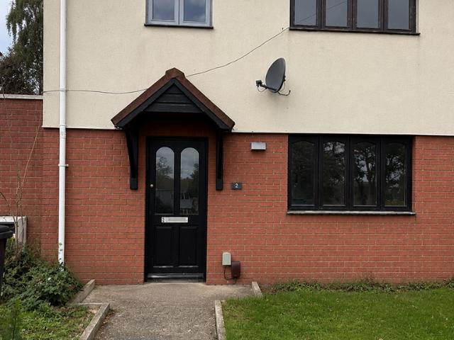 Laburnum Close, Redditch B98 3 bed semi detached house to rent £1,125 pcm £260 pw