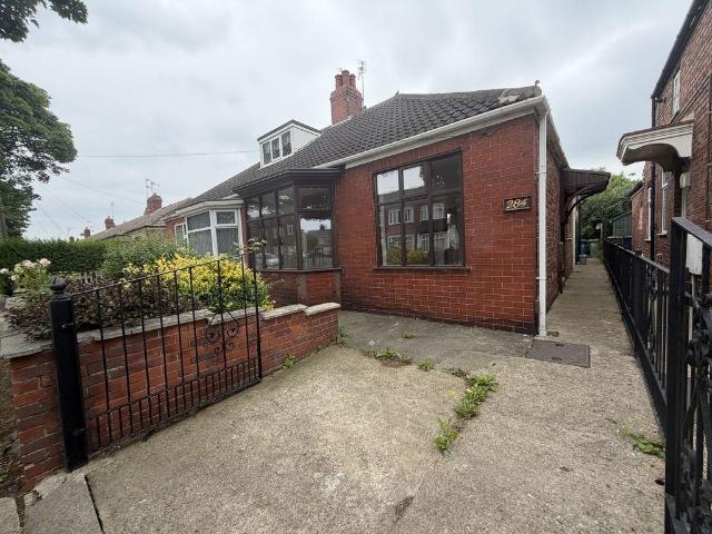 Laburnum Road, Redcar 2 bed bungalow to rent £850 pcm £196 pw