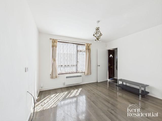 Laburnum Road, Rochester ME2, 3 bed terraced house to rent, £1,600 pcm | PrimeLocation
