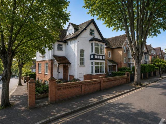 Laburnham Road, Maidenhead, SL6 2 bed flat to rent £1,475 pcm £340 pw