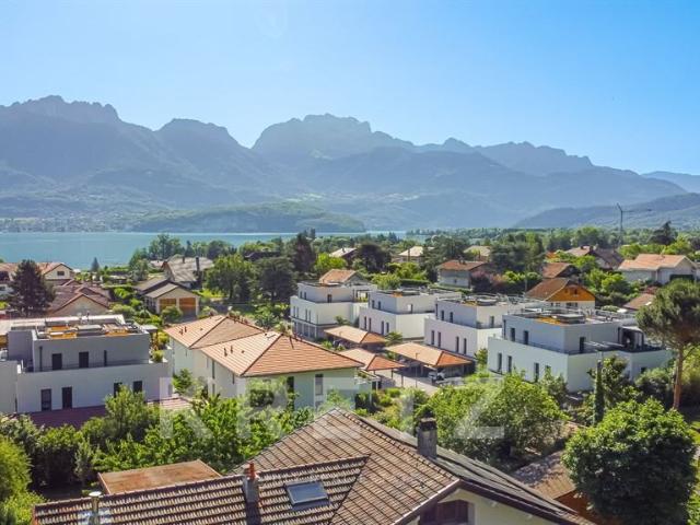 Lac d'Annecy Sevrier Maison au calme vue lac 2 garages 101m² Sévrier