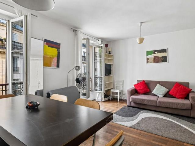 LACHARRIERE large bright and quiet studio near Saint Amboise