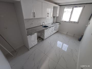 LACİVERT EMSALSİZ GENİŞLİKTE KATTA TEK EBEVEYN BANYOLU SIFIR 3+1
