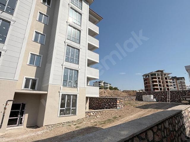 LACİVERT YATIRIM'DAN GÜNEŞLİ MAHALLESİNDE 3+1 SATILIK DAİRE