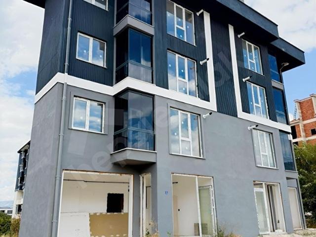LACİVERT YATIRIM'DAN GÜNEŞLİDE KİRALIK 1+1