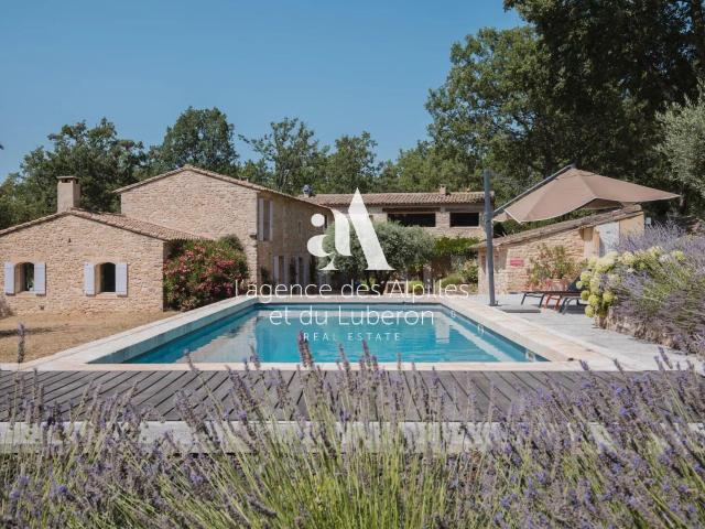 Lacoste Mas En Pierre Avec Piscine Avec Vue 290m² Lacoste
