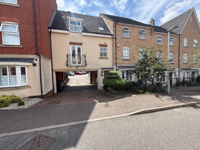 Lady Margaret Gardens, Ware SG12, 3 bed terraced house to rent, £1,649 pcm | PrimeLocation