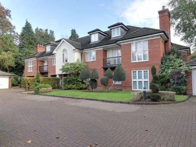 Lady Margaret Road, Sunningdale SL5, 2 bed flat to rent, £2,000 pcm | PrimeLocation