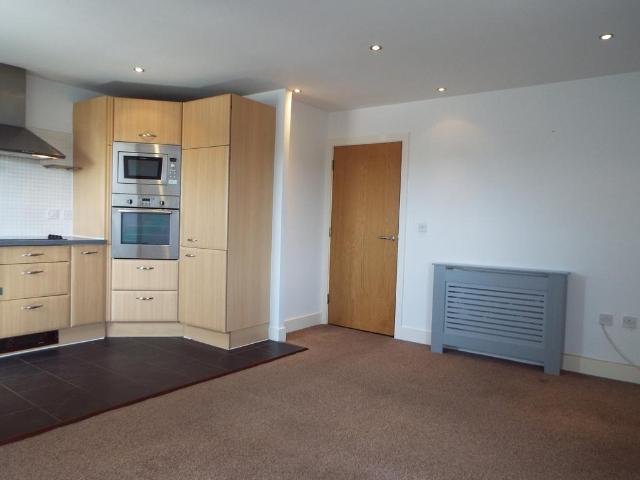 Lady Isle House, Cardiff, CF11 1 bed apartment to rent £900 pcm £208 pw