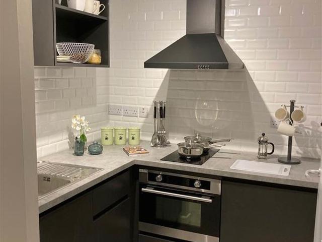 Lady Lawson Street, Edinburgh EH3 Studio to rent £1,946 pcm £449 pw