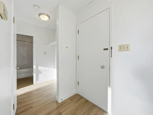 Lady Robinson Apartments Studio Apartment for Rent at 2240 Robinson St, Regina, SK S4T 2P9 Cathedral
