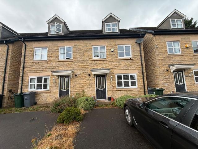 Lady Royd Close, Bradford BD8, 4 bed semi detached house to rent, £1,300 pcm | PrimeLocation