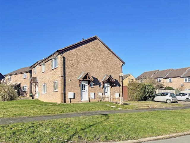 Ladycroft Close, Radbrook, Shrewsbury 1 bed semi detached house to rent £800 pcm £185 pw
