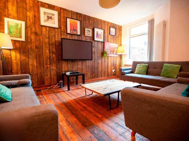 Ladybarn Lane, Manchester 9 bed terraced house to rent £5,460 pcm £1,260 pw