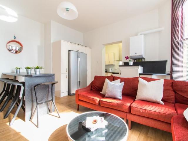 Ladybarn Road, Manchester M14, 6 bed flat to rent, £737 pppm | PrimeLocation