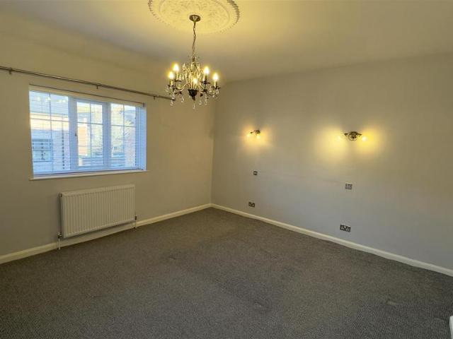 Ladyfield Street, Wilmslow 2 bed end of terrace house to rent £1,350 pcm £312 pw