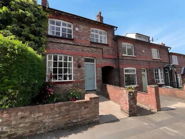 Ladyfield Terrace, Wilmslow 2 bed terraced house to rent £1,400 pcm £323 pw