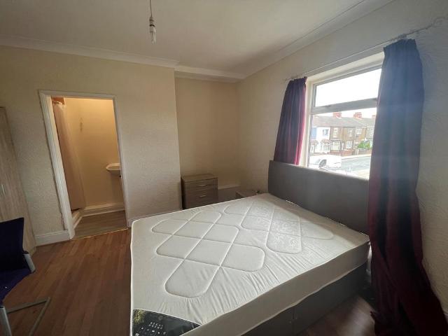 Ladysmith Road, Grimsby, DN32 4 bed house share to rent £425 pcm £98 pw