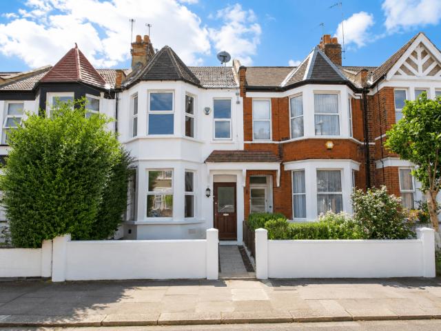 Ladysmith Road, Harrow, Middlesex HA3 1 bed maisonette to rent £1,525 pcm £352 pw