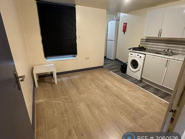 Ladypool Road, Birmingham, B12 2 bed flat to rent £785 pcm £181 pw