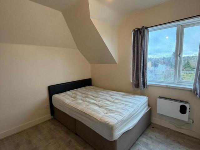 Ladypool Road, Birmingham B12 2 bed flat to rent £800 pcm £185 pw